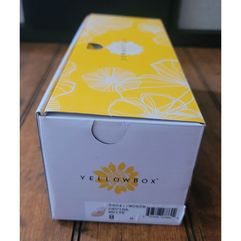 Yellow Box Devina White Flat Sandals- Size 8 - Picture 5 of 5